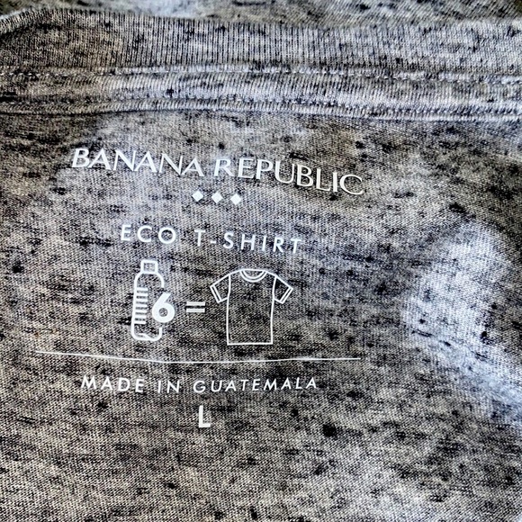 Banana Republic Men’s Guitar Themed Tee Shirt - Picture 4 of 4